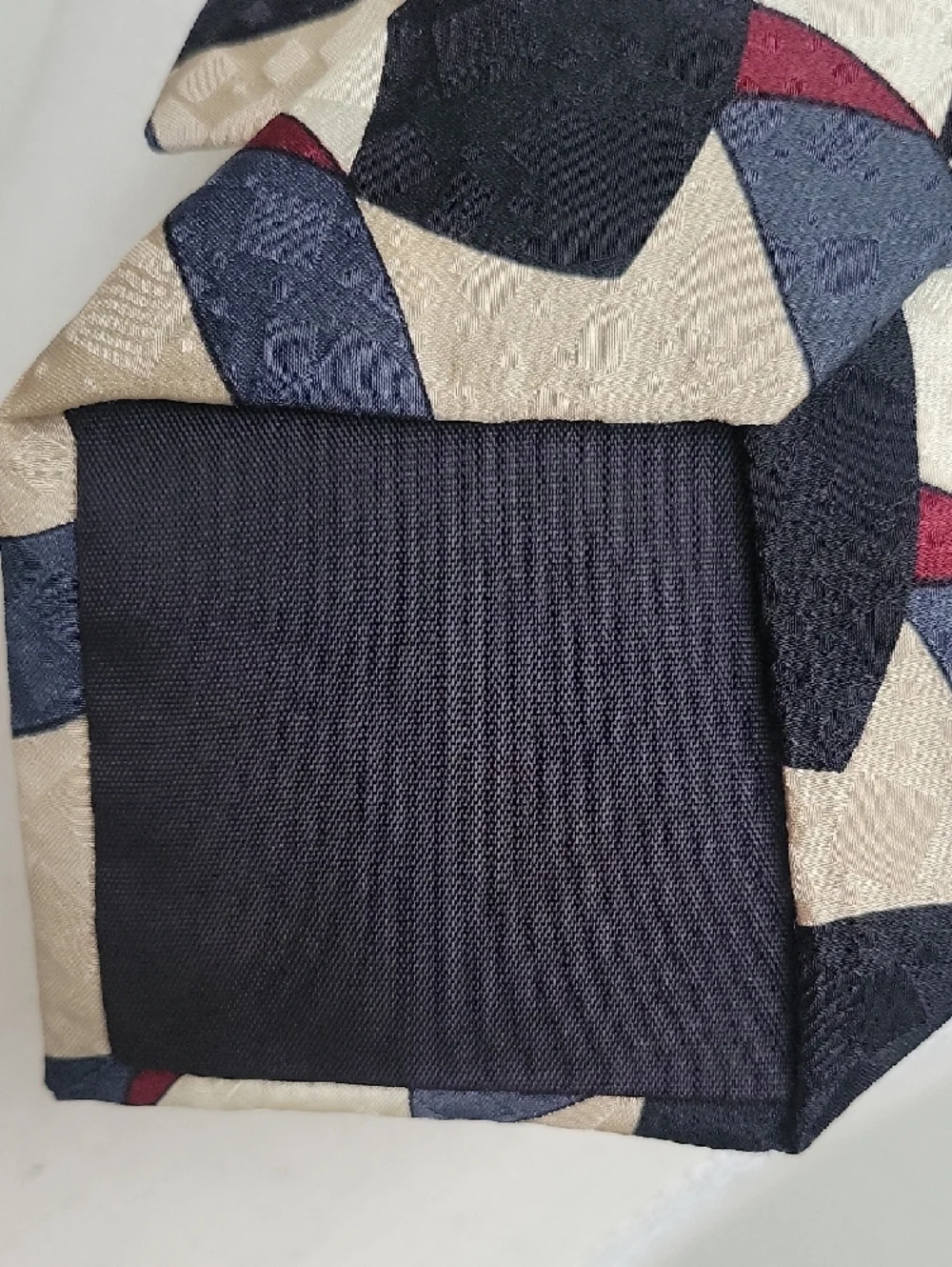 Ziggurat tie modern